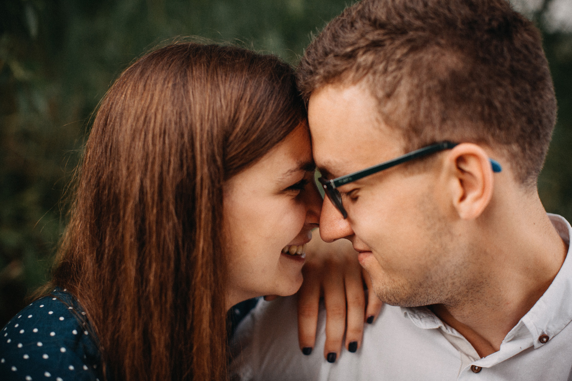 fotografia narzeczeńska nad jeziorem