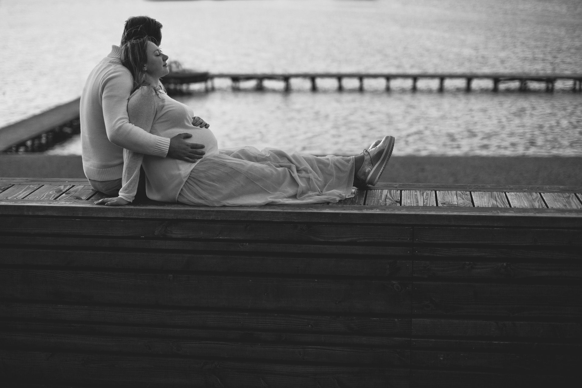 zdjęcia ciążowe nad jeziorem